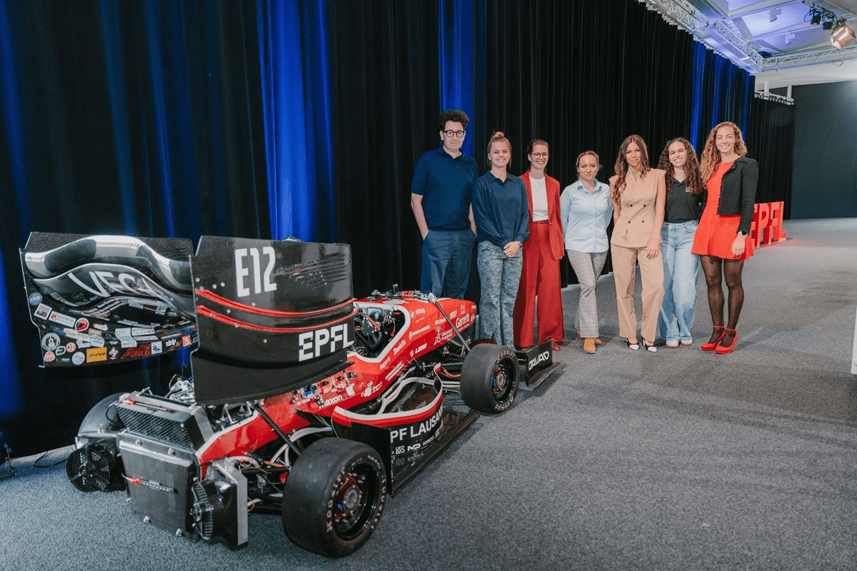 "Full speed... But where are women in Formula 1?"