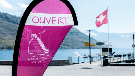 Dégustation de vins au caveau des vignerons de Cully